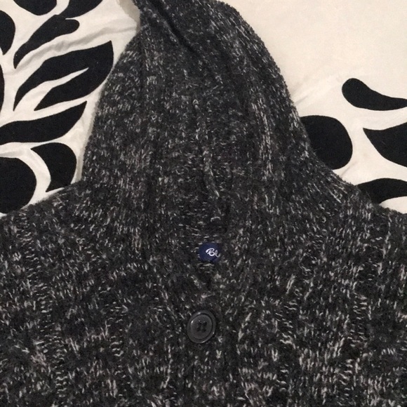 Bleu ice Hooded button up black and white sweater - Picture 2 of 3